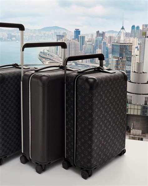 Louis Vuitton luggage sets black